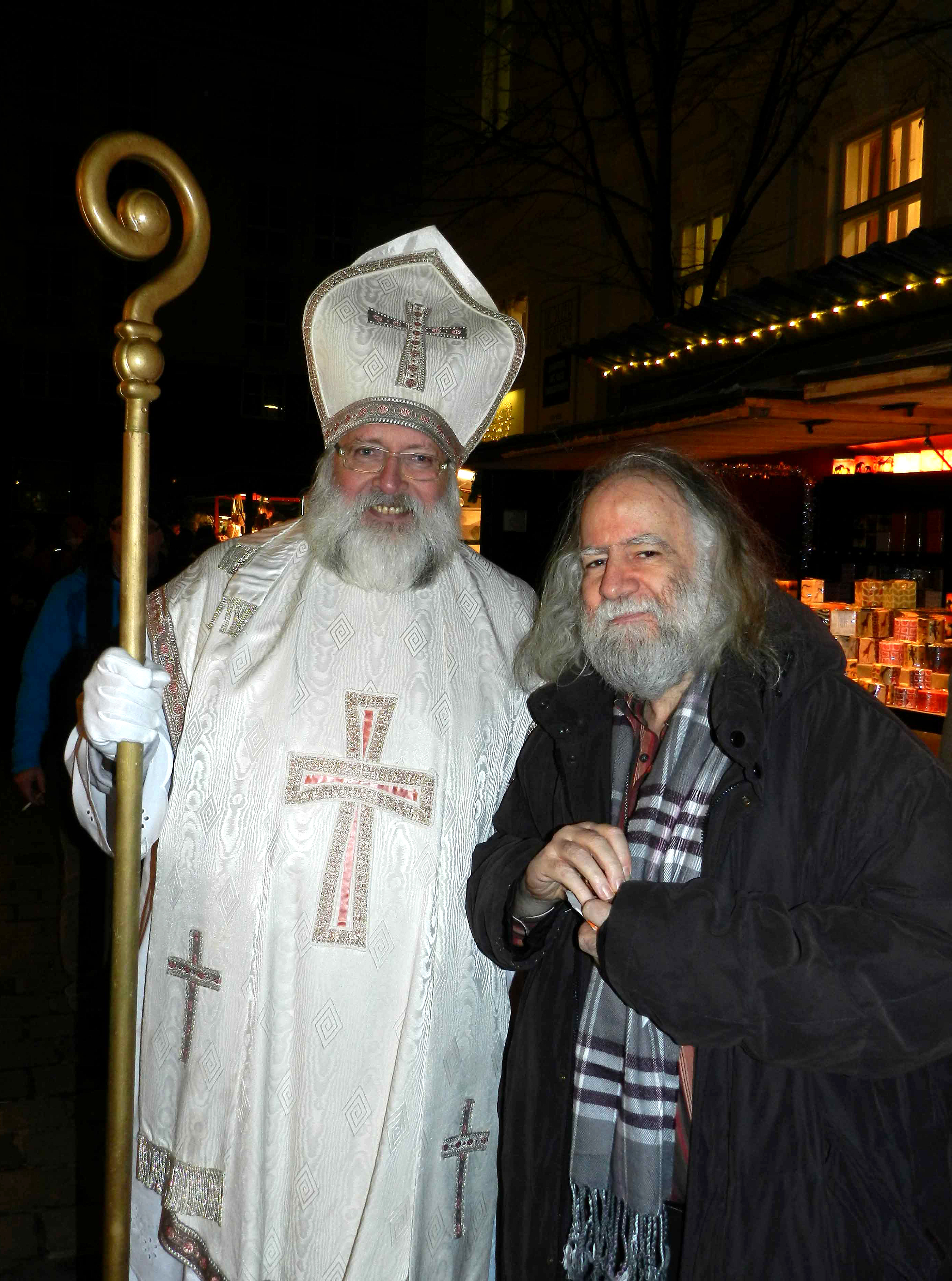 ER-und-sein-Stellvertreter  Spittelberg Dez. 013  Der Vergleich macht Sie sicher.jpg