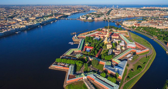 moskau-und-st-petersburg-peter-paul-festung-159908507.jpg